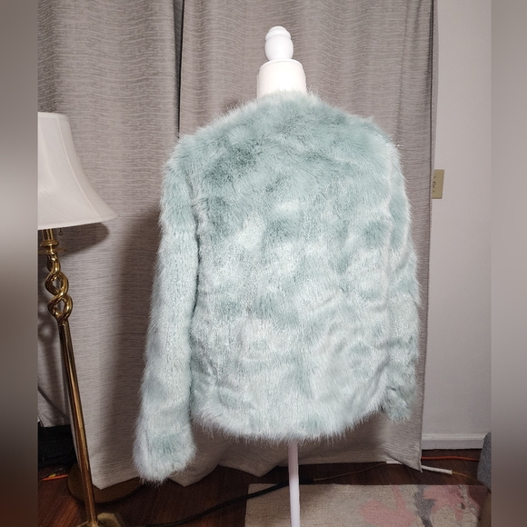 BERSHKA light green / turquoise faux fur coat - Picture 3 of 6